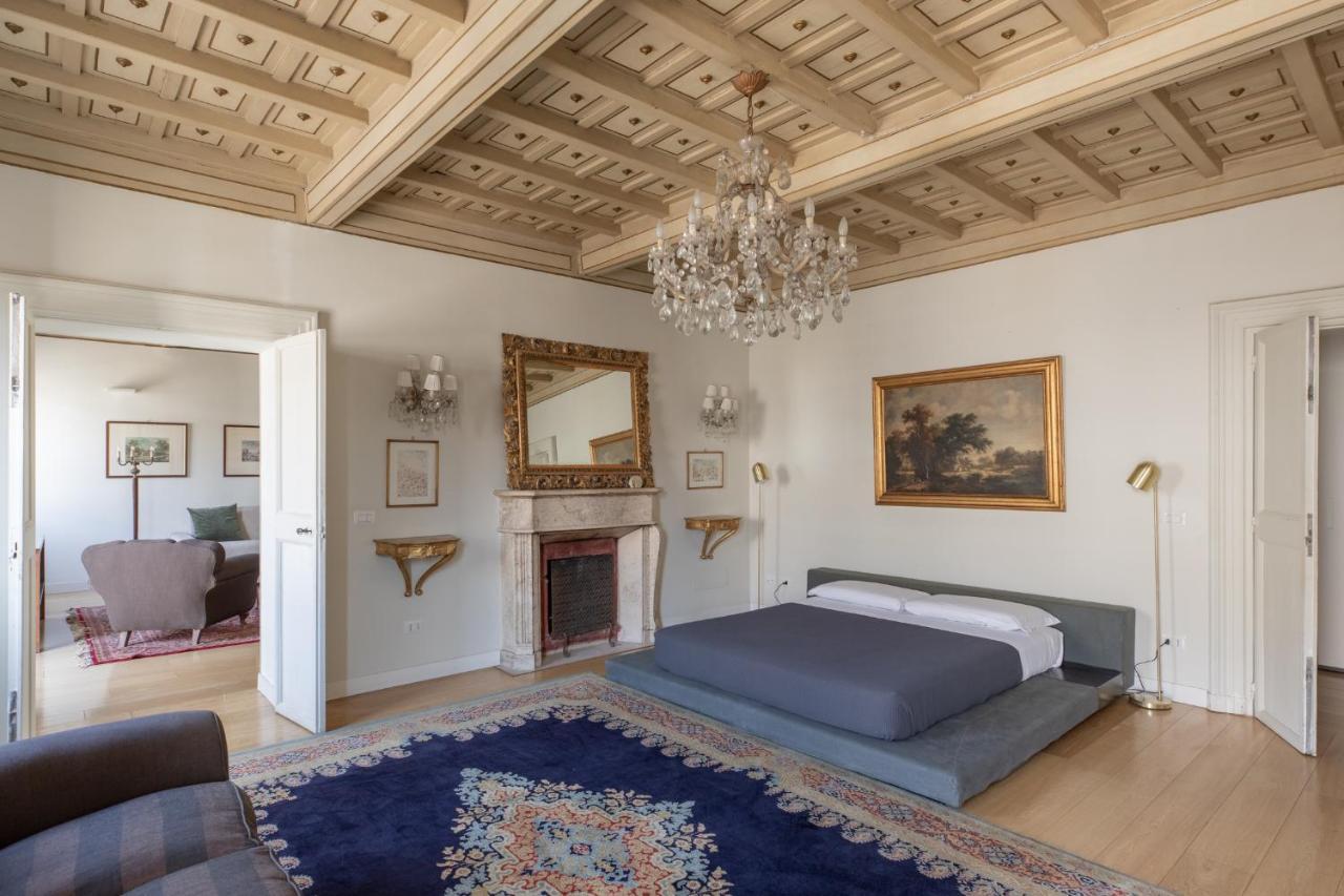 Iflat Amazing Apartment With Terrace In Monti Rome Buitenkant foto