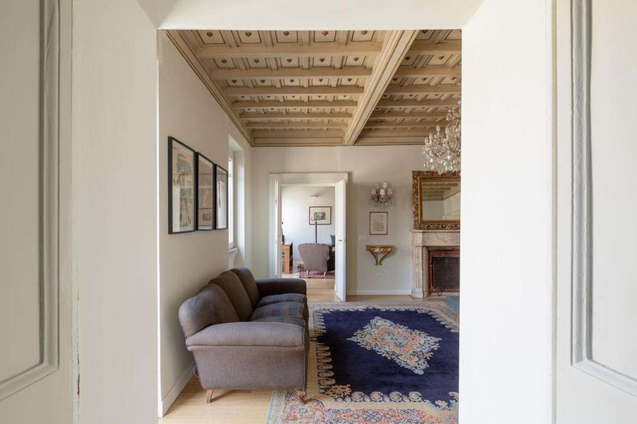Iflat Amazing Apartment With Terrace In Monti Rome Buitenkant foto